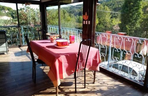 Draguignan House | Maison d'hôtes éco-responsable avec piscine 6X12m LIRE L'ANNONCE VOTRE HÔTE SVP