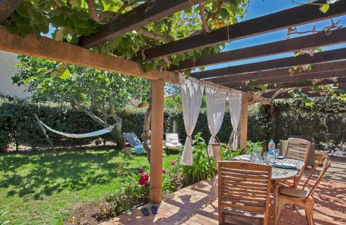 Calvi Villa | maison kiwi avec piscine chauffée terrasse jardin et bbq à Calvi
