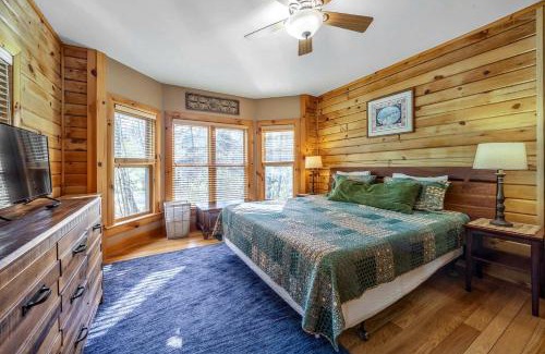 Thayerville House | Majestic Mountain Cabin Retreat near Deep Creek Lake in Maryland