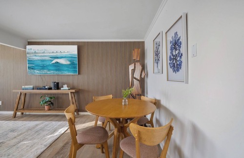 Malibu House | Malibu Beach house - private beach access - 1bdr