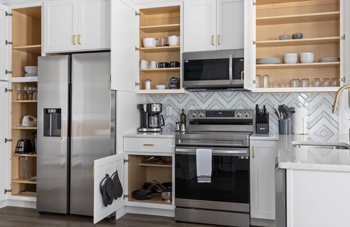 Wilmington Historic District Apartment | Malibu @ The Cove Riverwalk Villas