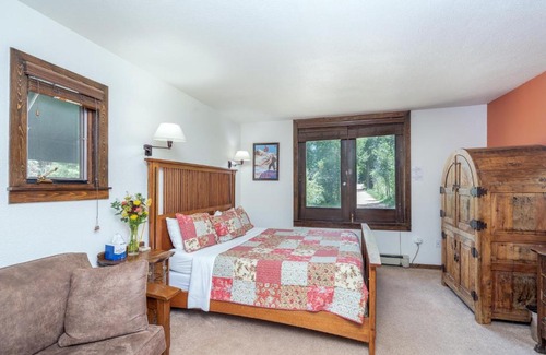 Telluride Hotel | Manitou Lodge 1 by Alpine Lodging Telluride