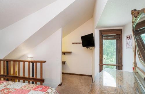Telluride Hotel | Manitou Lodge 8 by Alpine Lodging Telluride