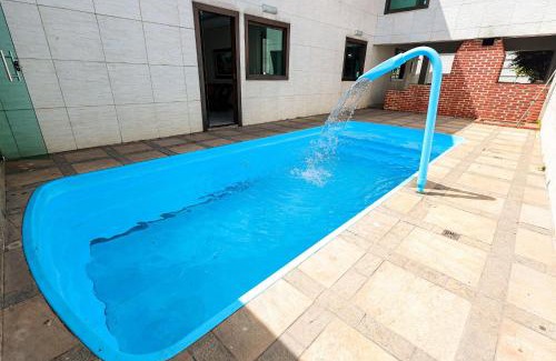 Europa Apartment | Mansão BH 30 pessoas, Piscina, Sauna e Eventos