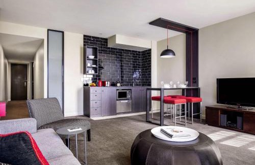 Adelaide Central Business District Hotel | Mantra Hindmarsh Square
