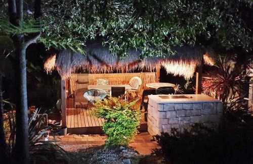Vincentia House | Marazul Paradise Beach House- Panoramic Ocean Views