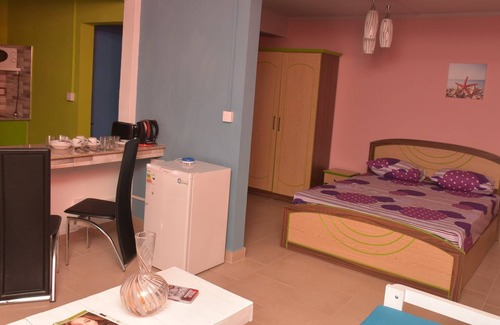 Triolet Bed & Breakfast | Mattaniah Appartment and Restaurant