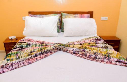 Thies Bed & Breakfast | Mbin Songho Ndiaganiao