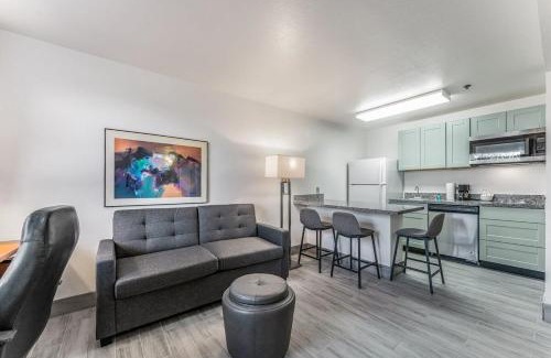 Chandler Apartment | Metro Chandler Extended Stays - Cozy 1BD Room