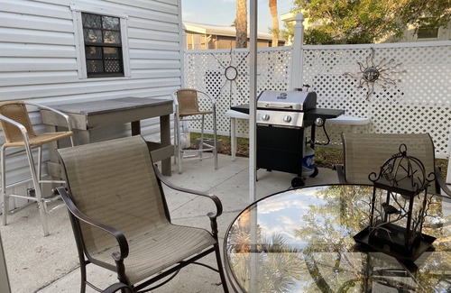 Fort Myers Beach Cottage | Minutes from Sanibel Island and Fort Myers Beach