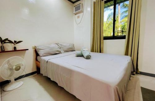 Catangnan House | Miraflores - Seaside Villa with private Garden in Siargao