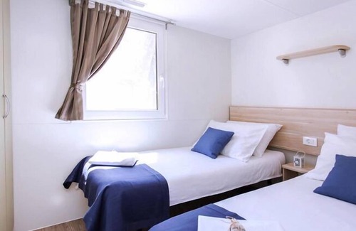 Biograd na Moru House | Mobile homes in Camp Soline at Biograd, with sand- and pebble beach