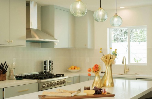 Uptown Design District Apartment | Mod Suite