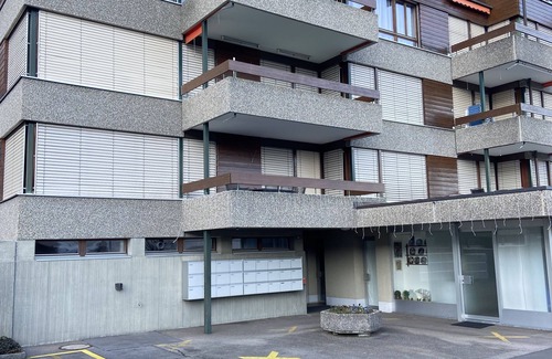 Faulensee Apartment | Modern 4-room apartment with lake and mountain views