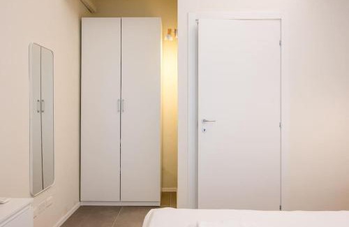Fiera Apartment | Modern apartment AC, WIFI next to 2 metro line stations and City Life area