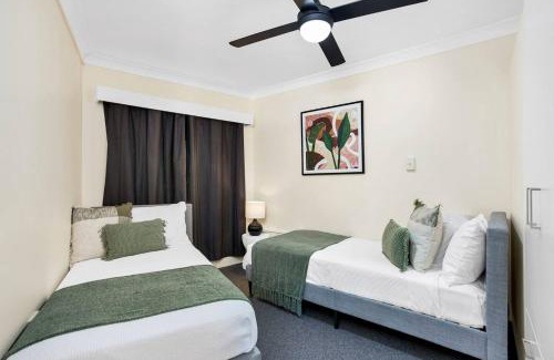 Cairns North Apartment | Modern Apartment Close to the City Centre 21
