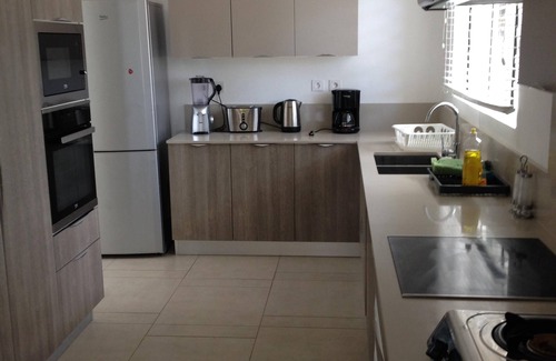 Pointe D'esny Villa | Modern beach-front villa in idyllic location