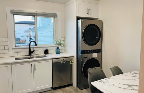North Central Edmonton Apartment | Modern Cozy Retreat Close to Downtown