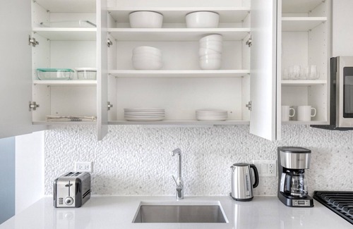 South Loop Apartment | Modern South Loop 1BR w/Gym & Pool, nr Grant Park, by Blueground