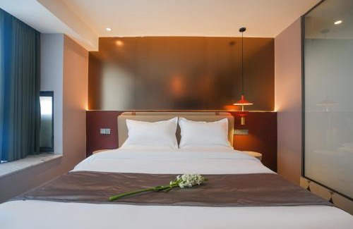 Feishajiao Apartment | Modern Space Hotel-Guangzhou Nansha Wanda Plaza near Line4 STN&Line18 STN-Reputation Preferred