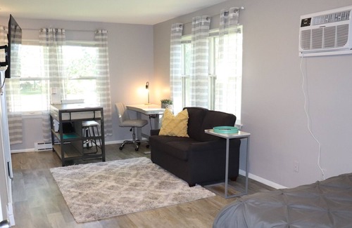 Oswego Apartment | Modern Studio 2 mins to Downtown Oswego