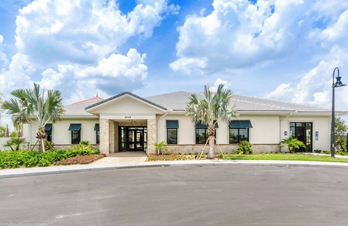 Kissimmee Cottage | Modern Townhome W/private Pool & Free Water Park!