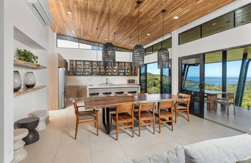 Rio Seco Villa | Modern Villa with Stunning Views of Las Catalinas perfect for families