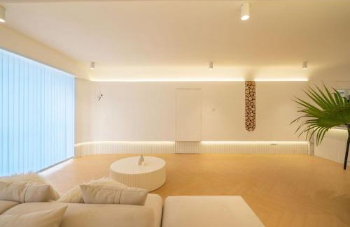 Huangpu Apartment | Moli B&B - Bund River View Near Yu Garden subway 3bedrooms 2bathrooms 1bathtube with elevator apart ment