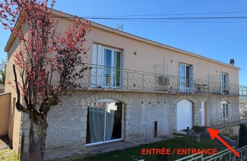 Brive-la-Gaillarde Apartment | Mon Appart'hôtel - Climatisation avec Parking Gratuit