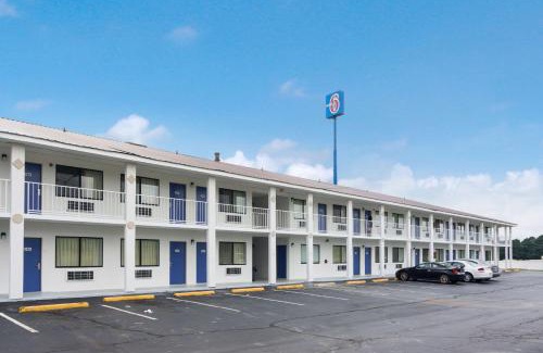 Bowdon Junction Hotel | Motel 6-Bremen, GA