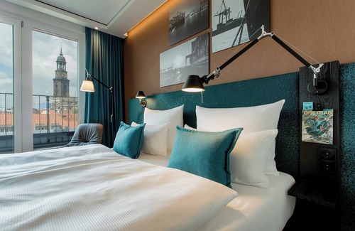 Hamburg City Center Hotel | Motel One Hamburg-Fleetinsel
