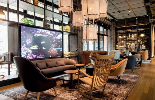 Hamburg City Center Hotel | Motel One Hamburg-Fleetinsel