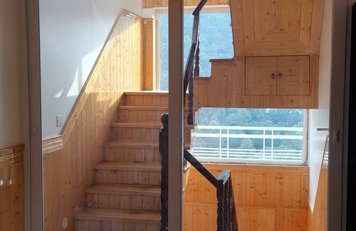 Kumarhatti Villa | Mountain Mist By Ebony Stays – Spacious 4BHK Luxury Homestay in Kasauli Hills