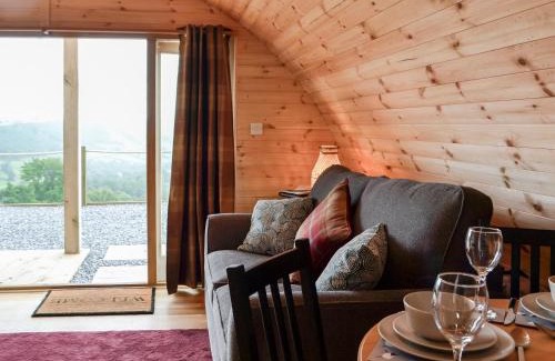 Llandovery House | Mountain View - Uk34179