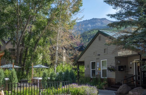 Telluride Apartment | Mountainside Inn 103 1 Bedroom Hotel Room by Alpine Lodging Telluride