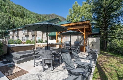 Telluride Apartment | Mountainside Inn 103 1 Bedroom Hotel Room by Alpine Lodging Telluride
