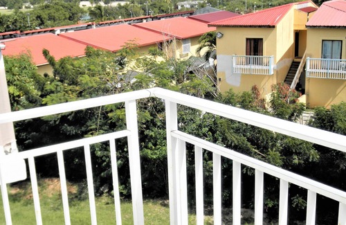 Maho Apartment | Myriam and Frank Residence