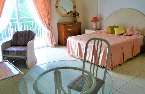 Maho Apartment | Myriam and Frank Residence