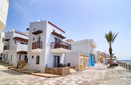 Myrtos Apartment | Myrtos Mare Suites - Seafront Maisonette