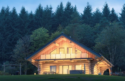 Langweiler Ski Chalet | Natural log cabin chalet (new build 2025!) in the Hunsrück with lake and national park views