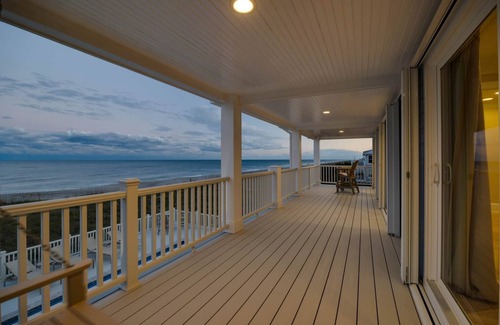 Kure Beach House | nBrand NEW luxury oceanfront, panoramic ocean views,8 bedrooms, private pool