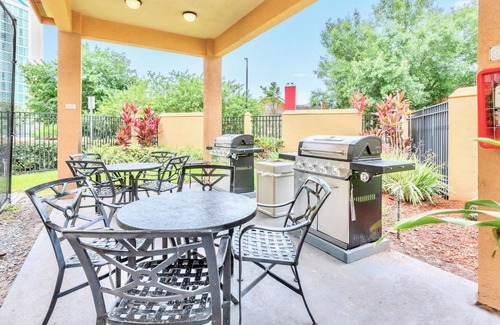 Southwest Orlando Apartment | Near Disney -1br w King Bed - Pool Hot Tub
