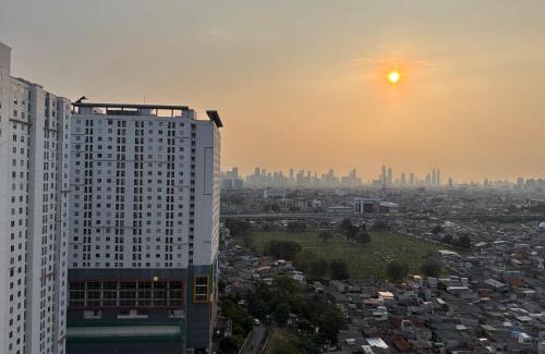 Jatinegara Apartment | Netflix and Chill studio at Bassura City