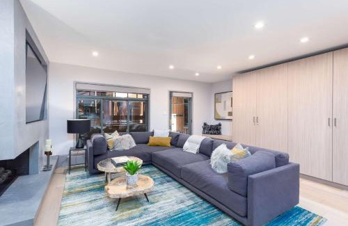 Aspen House | New 2 BR 2 and a half Bath - Luxurious Aspen Mountain Modern!