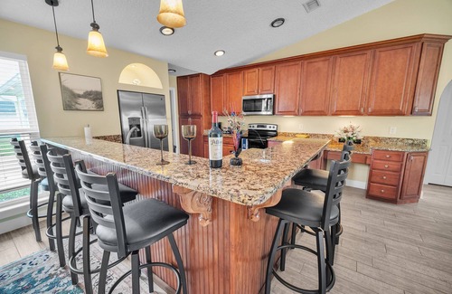 Isle of Palms House | New 2 miles 2Mayo Clinic Intracoastal water views Mins to JaxBeach