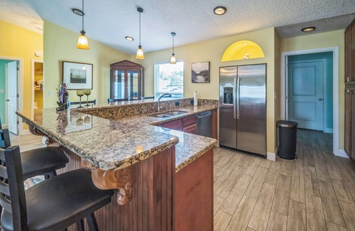 Isle of Palms House | New 2 miles 2Mayo Clinic Intracoastal water views Mins to JaxBeach