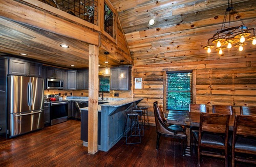 Morganton Cabin | NEW Cabin w/Long Range Views/Hot Tub/Dog Friendly/Paved Access/EV Plug