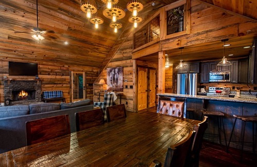 Morganton Cabin | NEW Cabin w/Long Range Views/Hot Tub/Dog Friendly/Paved Access/EV Plug