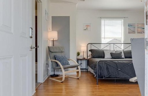 Navarre Apartment | NEW Cute & Private Studio Apartment in Navarre