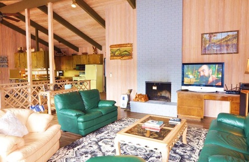 Florence Cabin | New Listing! Adorable lakefront cabin on Mercer lake, private dock, kayaks, gas grill